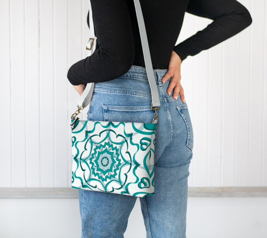 Sinaed Vegan Leather Crossbody Purse Vegan Leather Crossbody Purse