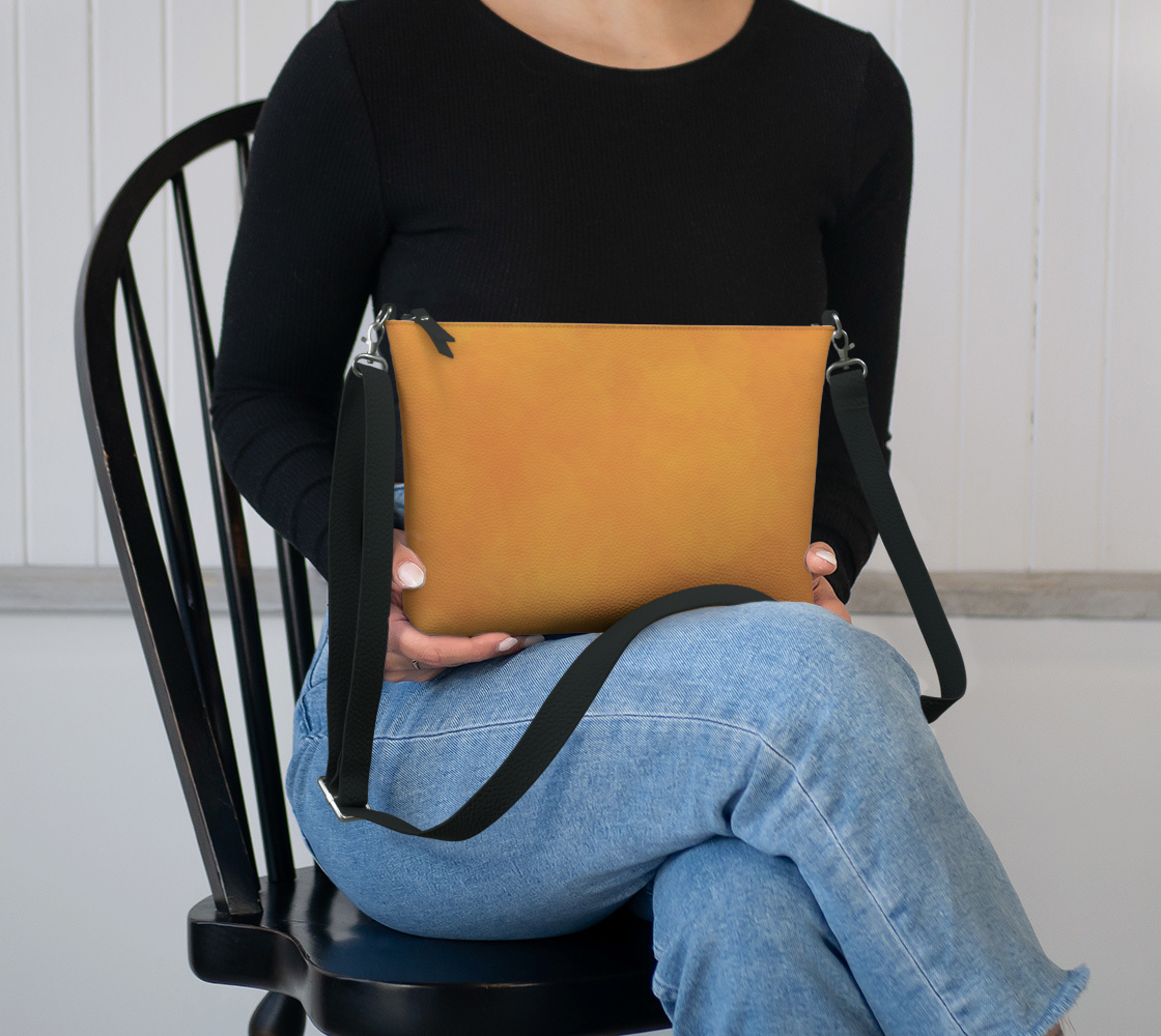 Lily Small Crossbody Bag | Hands-free Function | Wearable Design